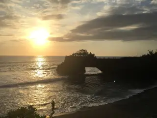 Foto arsip: Pura di Tanah Lot, Bali.