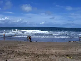 Foto arsip: Kuta Beach, Badung Regency , Bali , Indonesia.