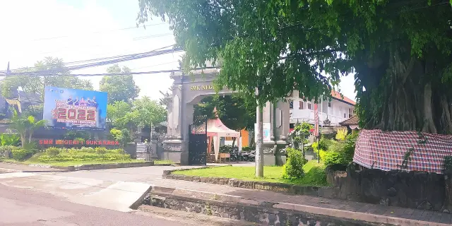 Koster Tetapkan Batas Aksara Bali di Buleleng hingga April 2027
