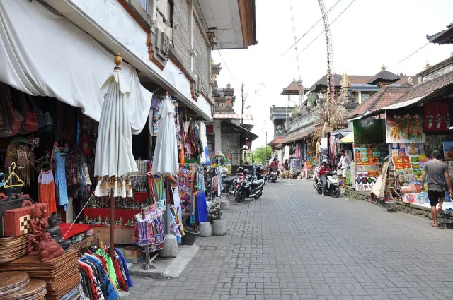 Pasar Seni Ubud: lokasi, jam buka, dan isi pasar yang perlu diketahui