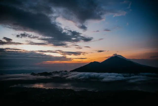 Nyegara Gunung Hulundanu Batur Libatkan 10.000 Pemedek