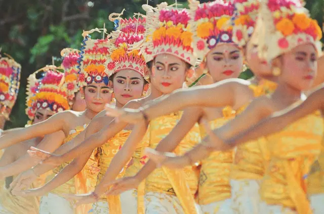 Kalender Bali Tetapkan 15 Oktober 2026 Baik untuk Upacara